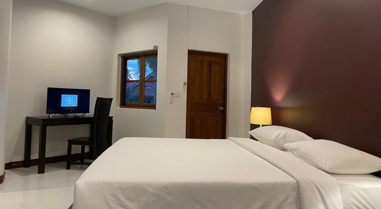 The Pace Phuket Boutique Resort Rawai Экстерьер фото