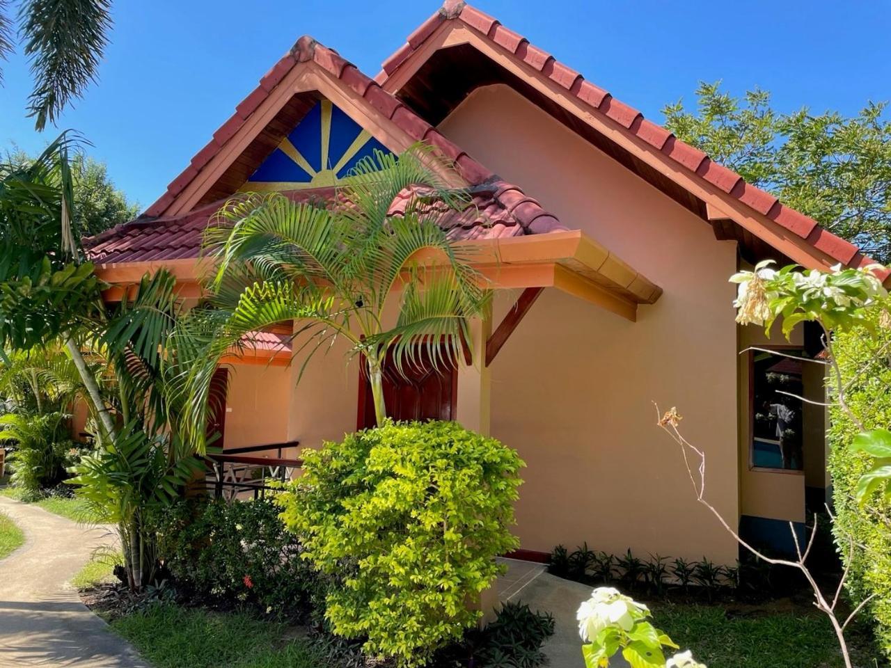 The Pace Phuket Boutique Resort Rawai Экстерьер фото